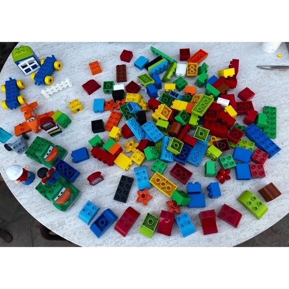LEGO Duplo Mixed Lot 3 Lbs 2 Oz Bright Multicolor Blocks Figures Accessories - Picture 2 of 16